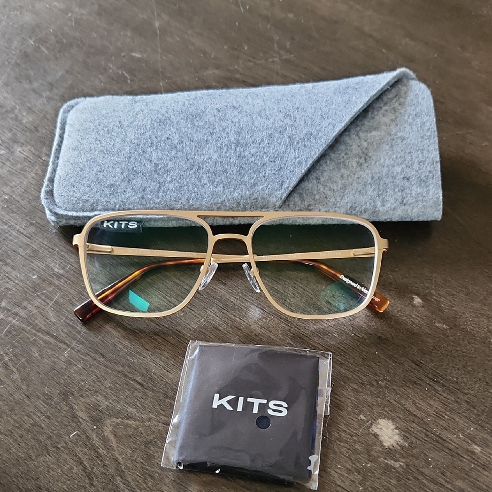 Kits Eyeglasses